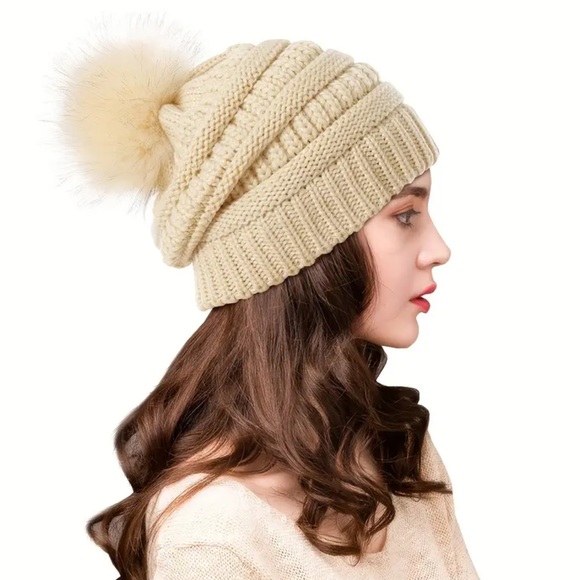 Beige Slouchy Classic Knitted Beanie With Pom-Pom - Picture 1 of 2